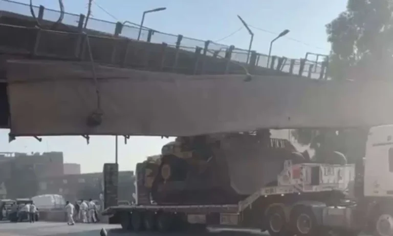 النيابة العامة تأمر بالتحفظ على السيارة المتسببة في انهيار كوبري طوخ الزراعي