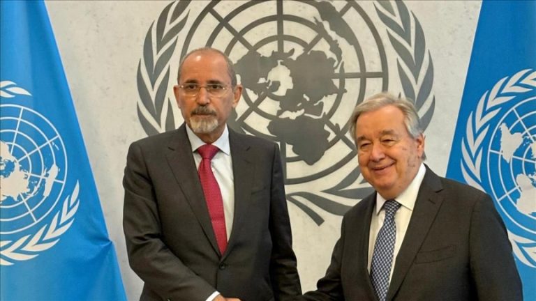 الصفدي يبحث مع غوتيريش سبل إنقاذ غزة من الكارثة الإنسانية