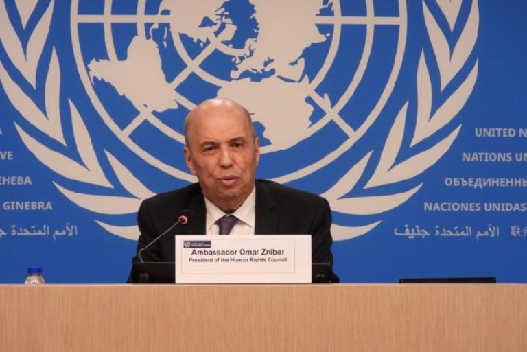 مجلس حقوق الإنسان يعتمد قرارًا صادمًا يكشف مدى فساد العالم وإهداره لحقوق الإنسان