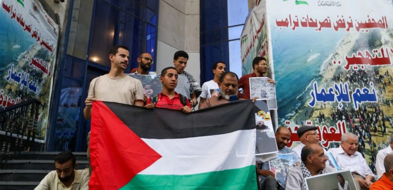 منظمة العفو الدولية تندد باعتقال وتعذيب متضامنين مع غزة داخل مصر