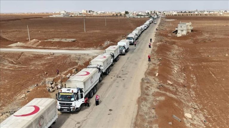 قافلة مساعدات تضم 47 شاحنة تنطلق من دمشق إلى السويداء وسط جهود لاحتواء الأزمة الإنسانية