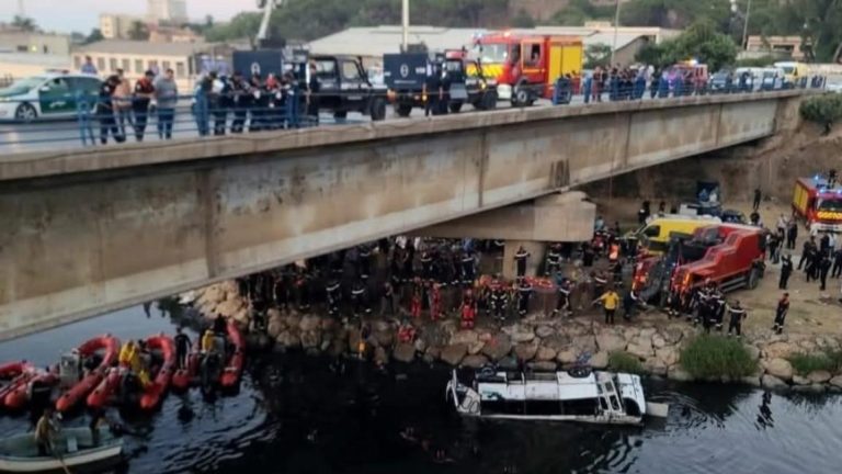 الجزائر توقف 4 قنوات بسبب تغطية حادث وادي الحراش: حماية للكرامة أم تضييق على الإعلام؟