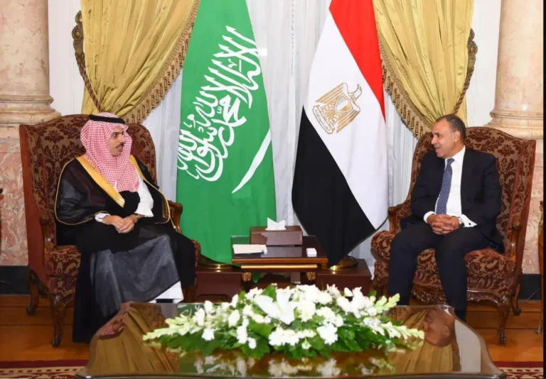 مصر والسعودية ترفضان خطة إسرائيل لاحتلال غزة وتؤكدان ضرورة إنهاء سياسة التجويع