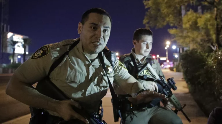 مقتل 3 أشخاص وإصابة آخرين بإطلاق نار داخل مطعم في نيويورك
