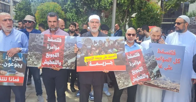 مصر ترفض تظاهرات أمام سفاراتها وتصفها بـ”هدية مجانية” للاحتلال.. وتؤكد: معبر رفح لم يُغلق من جانبنا