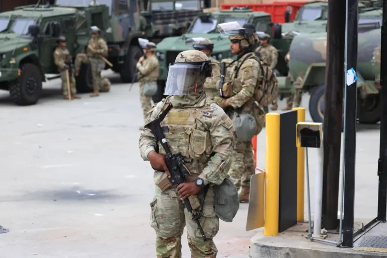 هيومن رايتس ووتش: سلطات كاليفورنيا استخدمت العنف المفرط ضد محتجين في لوس أنجلوس