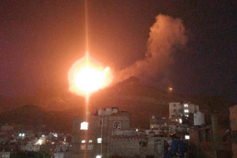 انفجارات عنيفة في صنعاء.. وأنباء عن غارات إسرائيلية تستهدف محطة كهرباء