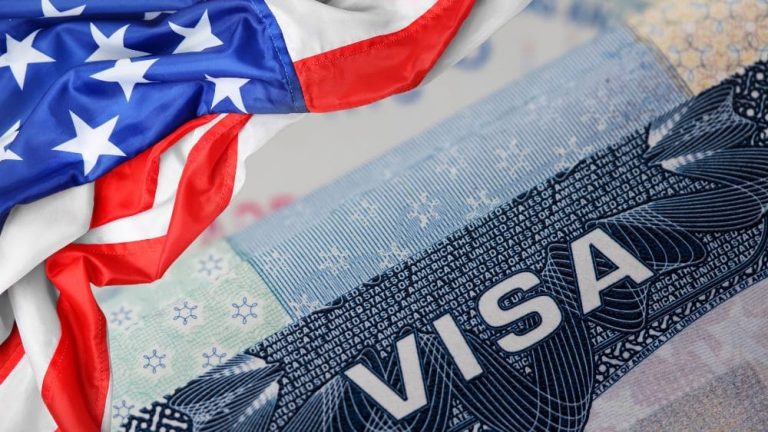 واشنطن تفرض كفالة مالية تصل إلى 15 ألف دولار لبعض طالبي التأشيرات