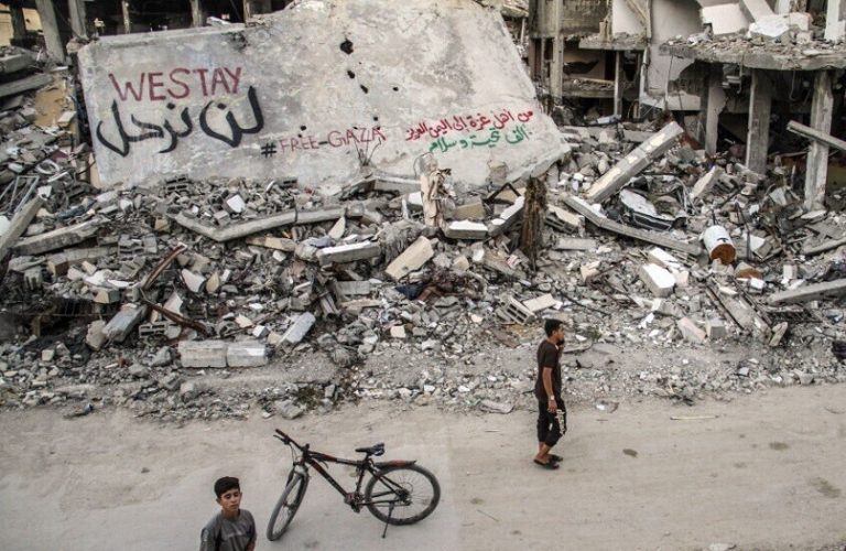 فاينانشل تايمز تكشف خططا إسرائيلية لتهجير سكان غزة إلى دول إفريقية وعربية