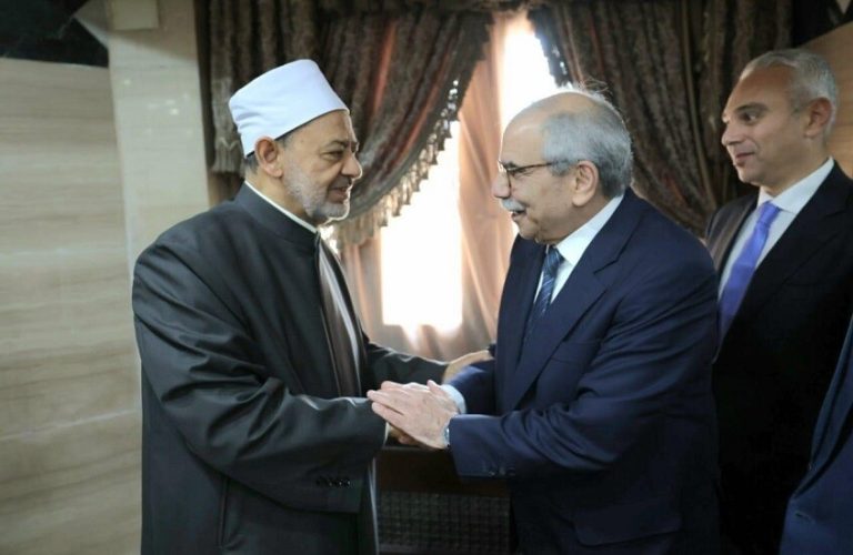 الأزهر يقدم مبادرة تجمع ين السنة والشيعة لتدريبهم على الوحدة والتعايش الإيجابي في لبنان