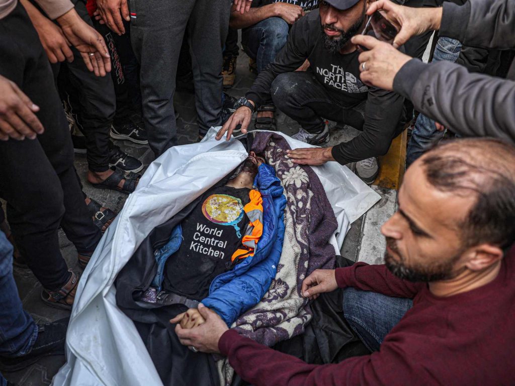 الأمم المتحدة: 446 من العاملين الإنسانيين ضحايا اعتداءات الاحتلال في فلسطين