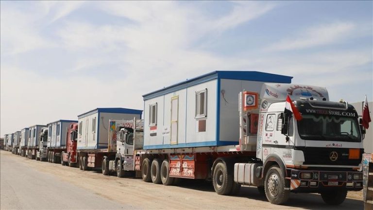 الاحتلال ينقل مراكز إيواء مؤقتة إلى غزة تمهيدًا لإجلاء سكان المدينة وسط مخاوف فلسطينية