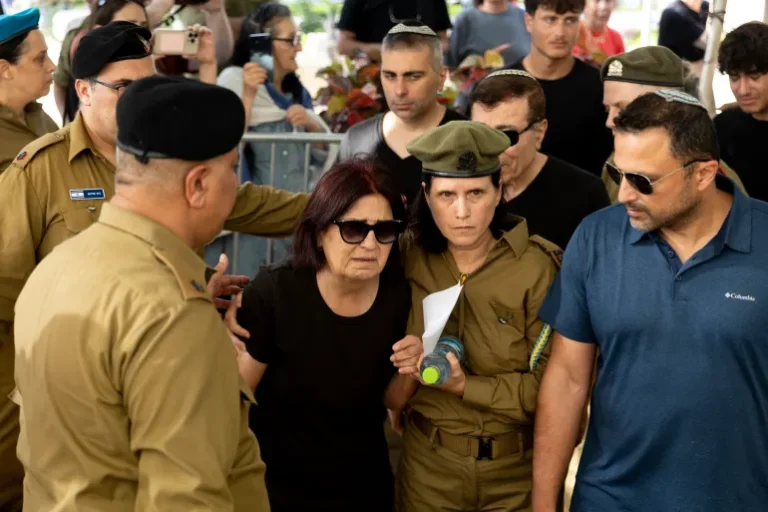 انتحار شرطي إسرائيلي خدم في غلاف غزة يرفع حصيلة المنتحرين في صفوف الأمن