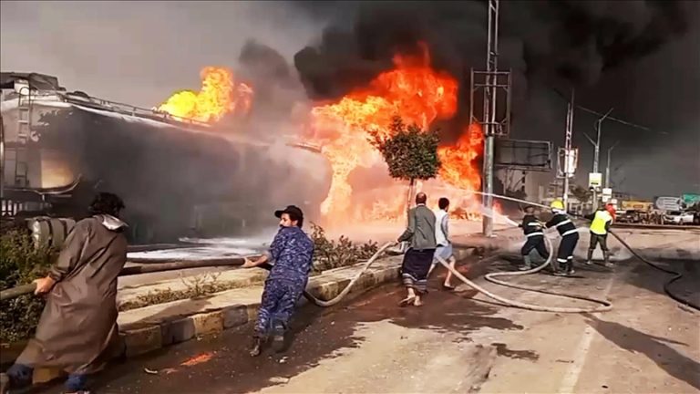 إسرائيل تقصف صنعاء: 6 قتلى و86 جريحًا في غارات استهدفت منشآت حيوية