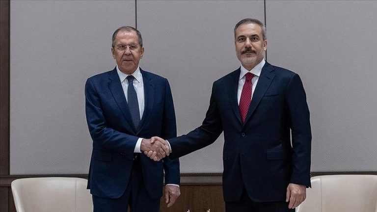 فيدان يبحث مع لافروف جهود إنهاء الحرب في أوكرانيا بعد قمة ألاسكا بين ترامب وبوتين