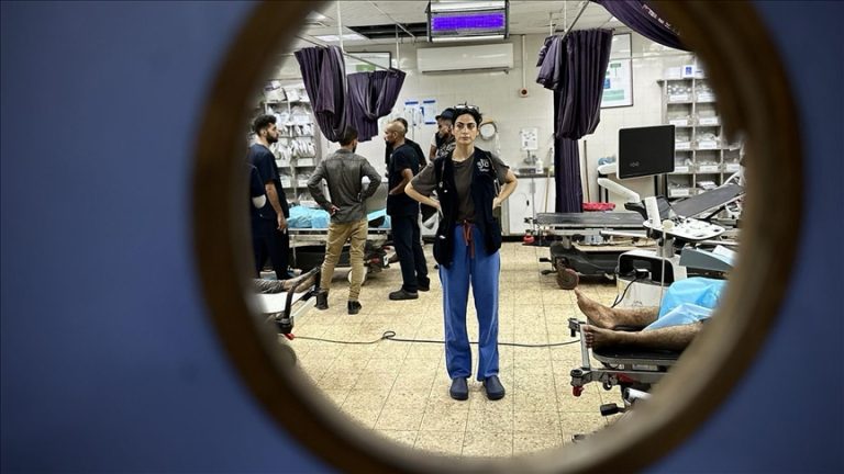 الممرضة الأمريكية – الفلسطينية أماندا ناصر: مجمع ناصر الطبي آخر شريان صحي في غزة يوشك على الانهيار