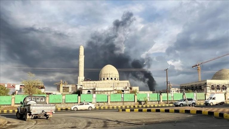 الجيش الإسرائيلي يعلن محاولة اغتيال قيادات حوثية بارزة في صنعاء
