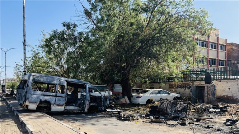مقتل 24 شخصًا وإصابة 55 في قصف مدفعي استهدف مدينة الفاشر غرب السودان