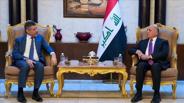 وزير الخارجية العراقي يبحث مع القائم بالأعمال الأمريكي ملف نفط كردستان