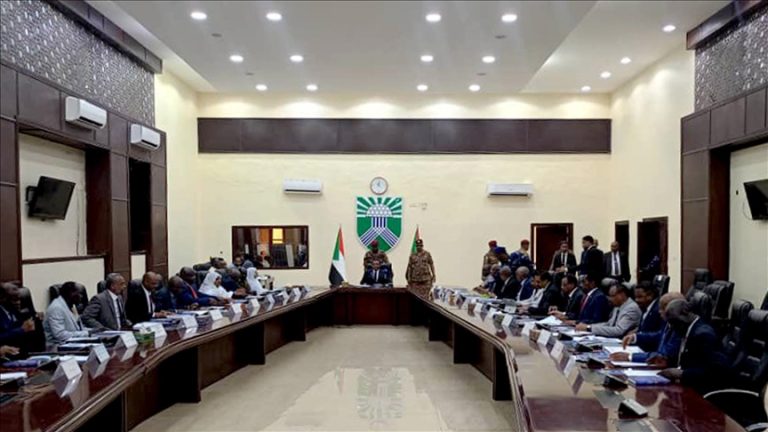 الحكومة السودانية تعقد أول اجتماع لها في الخرطوم منذ اندلاع الحرب.. خطوة رمزية لإعادة مؤسسات الدولة