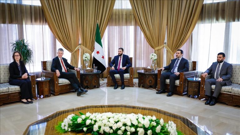 الرئيس السوري يبحث مع مستشار الأمن القومي البريطاني سبل دعم الاستقرار الإقليمي