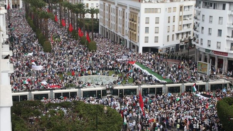 المغرب: 105 وقفات ومسيرات في 58 مدينة تضامناً مع غزة وتنديداً باغتيال الصحفيين