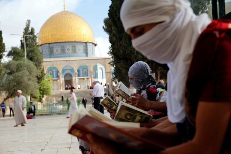 مجلس حكماء المسلمين يدين اقتحام بن غفير للأقصى ويطالب بحماية دولية للمقدسات