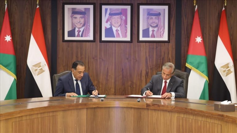 الأردن ومصر يوقعان 9 اتفاقيات لتعزيز التعاون الثنائي