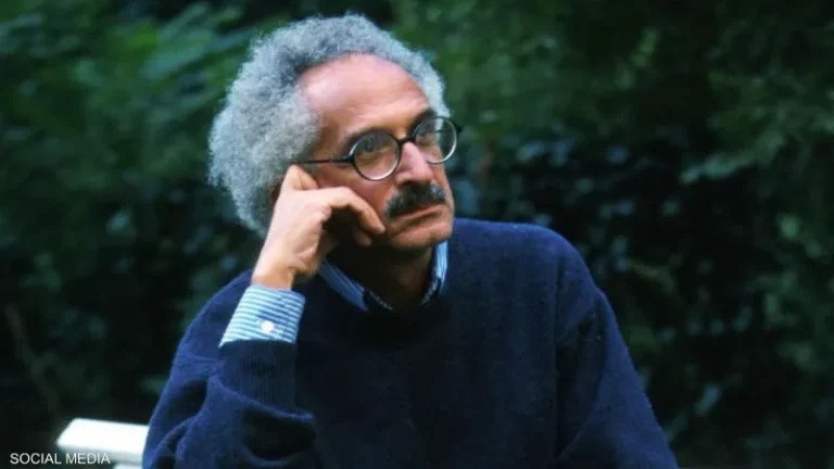 وفاة الأديب المصري صنع الله إبراهيم عن 88 عامًا