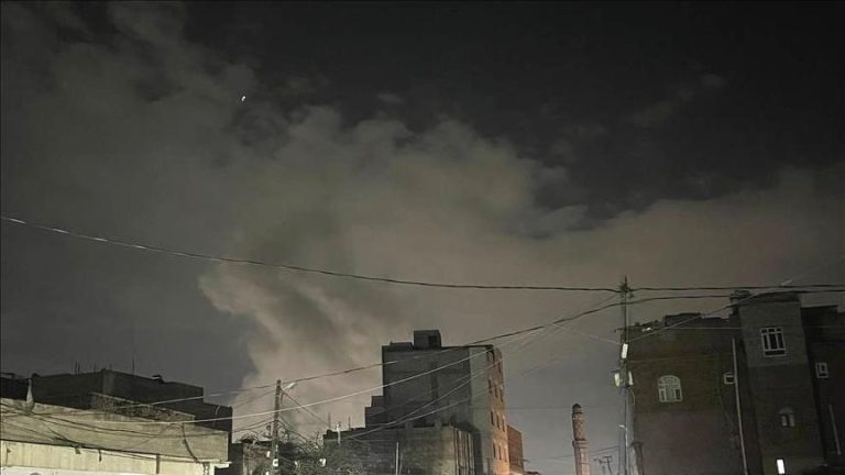 قتيلان و35 جريحا في غارات إسرائيلية على صنعاء.. واستهداف القصر الرئاسي ومحطة الكهرباء