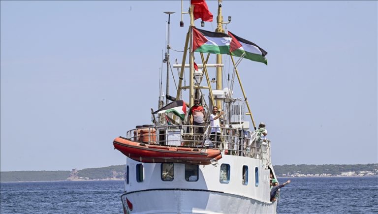 المغرب يشارك بسفينتين في “أسطول الصمود العالمي” المتجه إلى غزة