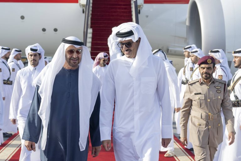 زيارات تضامنية إلى الدوحة بعد الهجوم الإسرائيلي: محمد بن زايد يصل الدوحة ووفود عربية مرتقبة