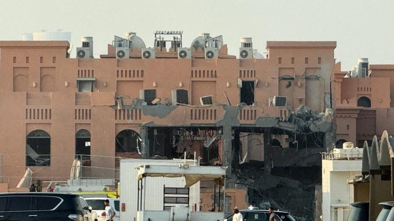 هآرتس: قصف الدوحة “واحدة من أكثر العمليات جنونًا في تاريخ إسرائيل”