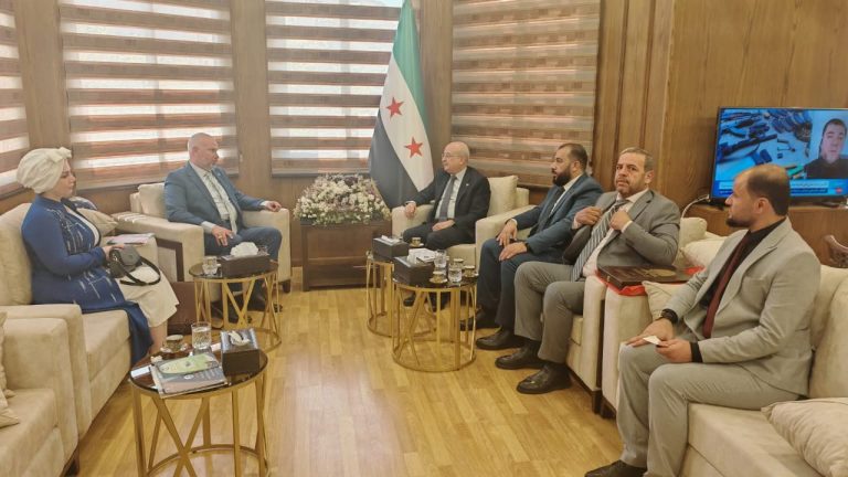 رئيس اتحاد الجامعات الدولي يبحث مع وزير النقل السوري سبل التعاون والتحضير لقمة الاستثمار والتنمية المستدامة