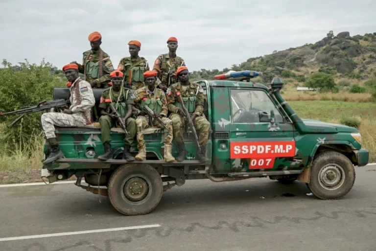 مقتل 14 شخصًا في اشتباكات بين الجيش ومليشيا “الجيش الأبيض” بجنوب السودان