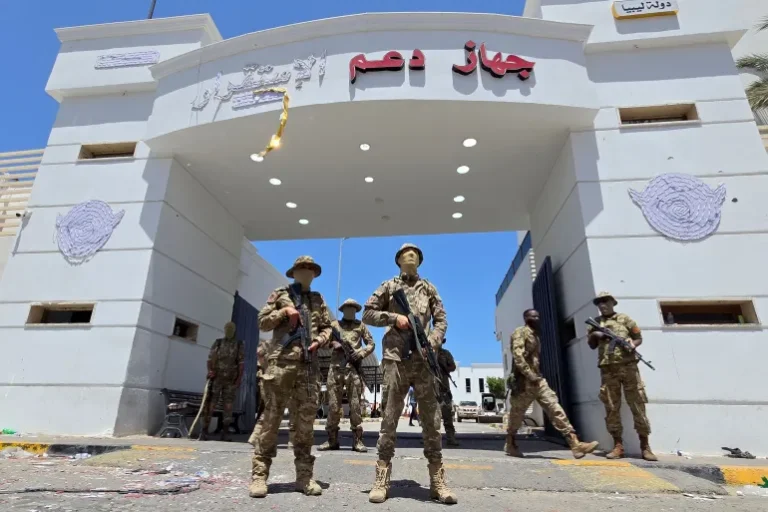 اتفاق برعاية المجلس الرئاسي ينهي توتر طرابلس ويسحب “الردع” من مطار معيتيقة