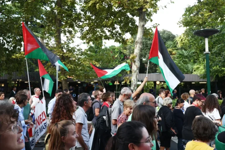 ميناء رافينا الإيطالي يرفض شحن متفجرات إلى إسرائيل وسط تصاعد الاحتجاجات العمالية في أوروبا