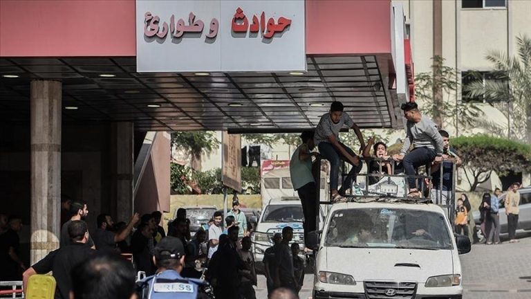 الاحتلال يقصف مستشفى الحلو بغزة ويعزله عن العالم الخارجي