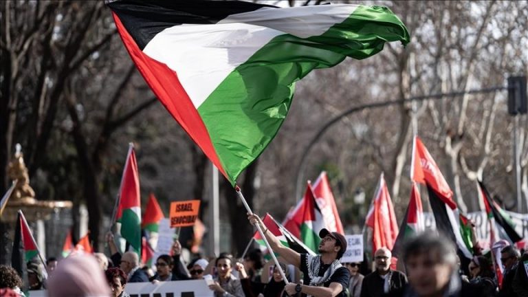 احتجاجات متصاعدة في إسبانيا ضد مشاركة فريق إسرائيلي في طواف “لافويلتا” للدراجات