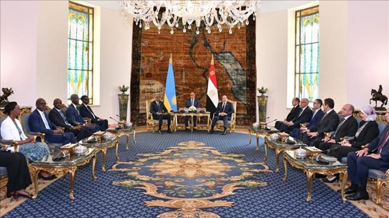 السيسي وكاجامي يبحثان تعزيز التعاون بين دول حوض النيل ويؤكدان احترام القانون الدولي في إدارة الأنهار