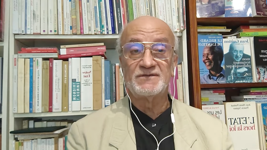 أحمد الشيخ يحذّر من تداعيات مظاهرات لندن ضد المهاجرين ويطالب بمعالجة إنسانية للأزمة
