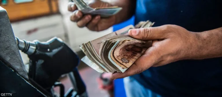 مصر ترفع أسعار الوقود وتقرر تثبيت الأسعار لعام كامل كحد أدنى