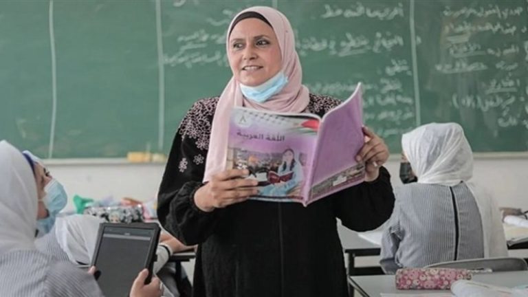 “التربية والتعليم” تؤكد أحقية معلمي الحصة في صرف مستحقاتهم المالية وتعلن ضوابط سد العجز بالمدارس