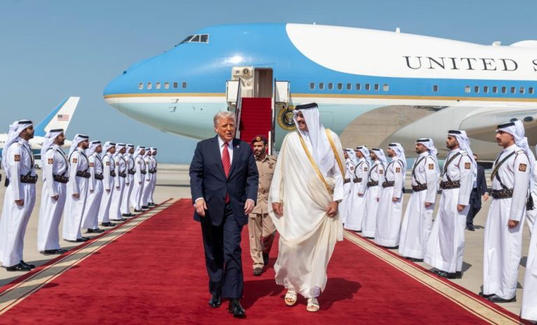 البيت الأبيض: ترامب سيلتقي بأمير قطر في الدوحة في طريق رحلته إلى ماليزيا
