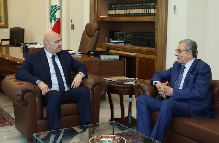 الجزائر تنهي مهام سفيرها في لبنان بسبب تصريحات مهينة بحق الرئيس ترامب