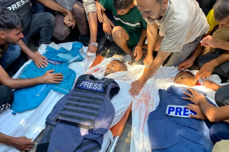 “مراسلون بلا حدود” تطالب إسرائيل بالإفراج الفوري عن 16 صحفيا فلسطينيا وتدين التعذيب داخل السجون