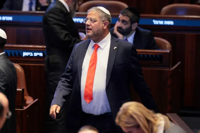 بن غفير يهدد باعتقال عباس واغتيال قيادات من السلطة إذا اعترفت الأمم المتحدة بدولة فلسطينية