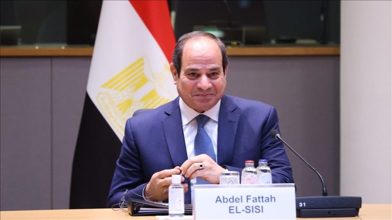 السيسي يبدأ زيارة إلى بروكسل عشية القمة المصرية الأوروبية الأولى