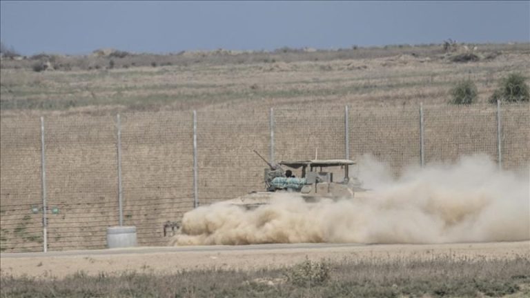 الاحتلال يعلن إغلاق “شارع الرشيد” ويستخدمه ممرا للنزوح القسري من غزة