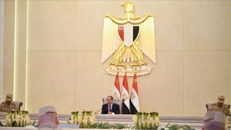 السيسي يترأس المجلس الأعلى للقوات المسلحة في ذكرى نصر أكتوبر ويبحث تطورات المنطقة وحماية الحدود